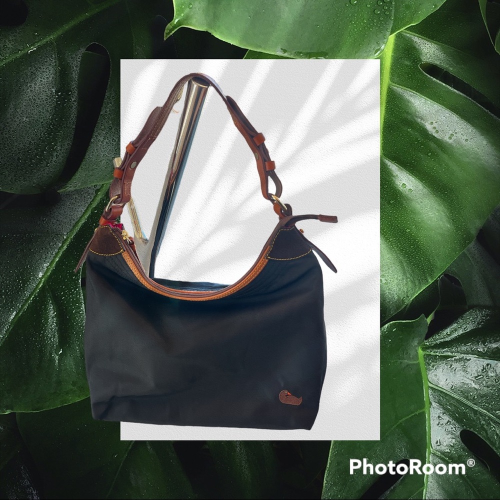 Dooney & Bourke bag (nwot)